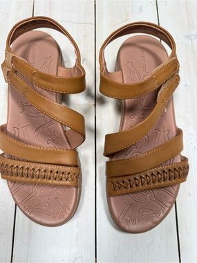 BareTraps BERRY Womens Sandals caramel Size 6.5